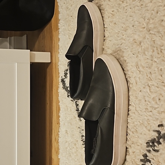 Black leather loafers - Picture 3 of 3